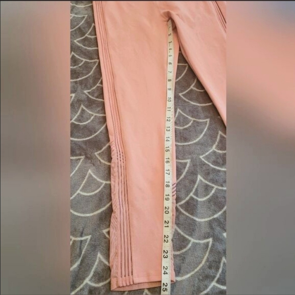 Fabletics High Rise Mesh Leggings | Peach Pink | Athletic Workout | Size M - Picture 3 of 9